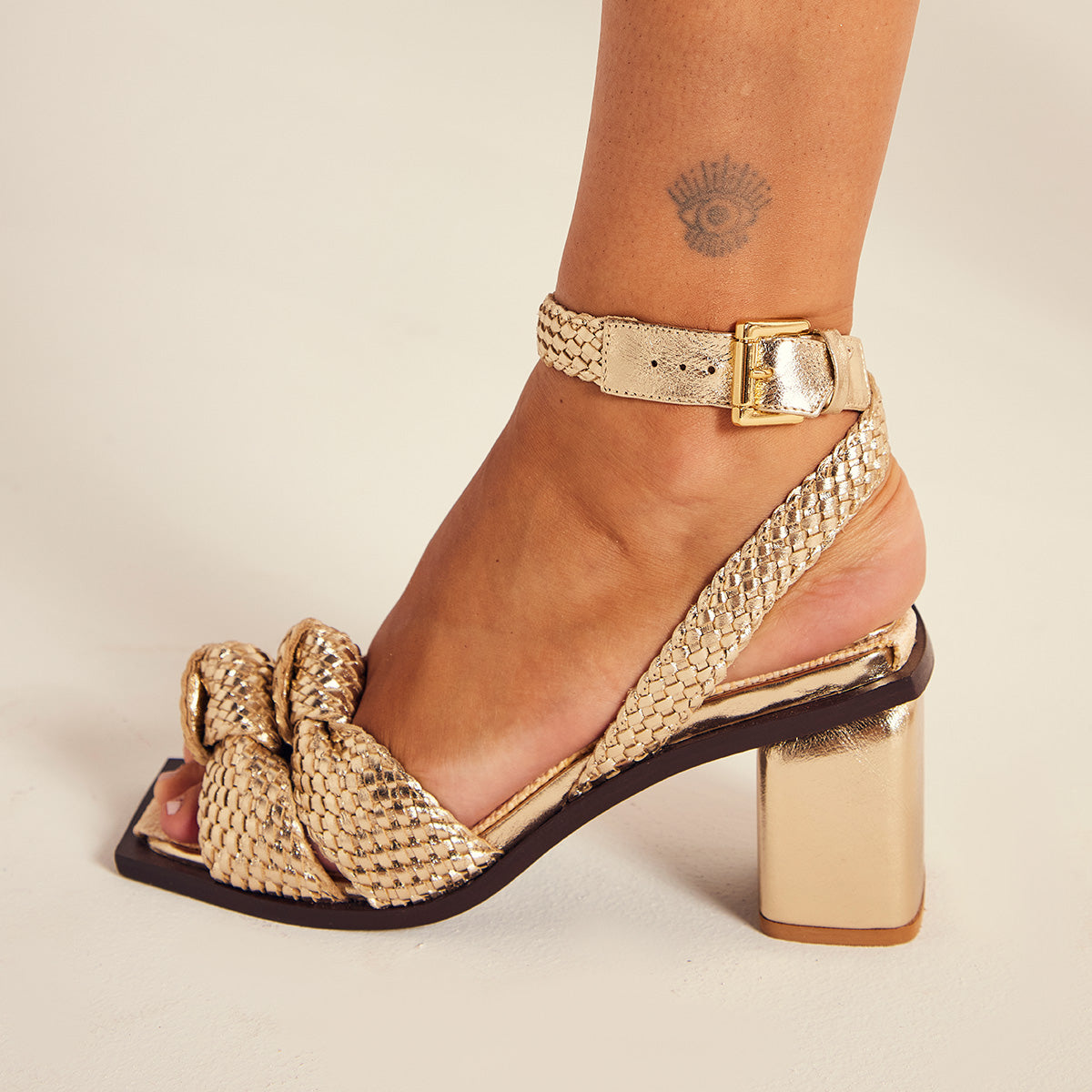 Sandália Alta Bloco 2 Nós Ouro Light