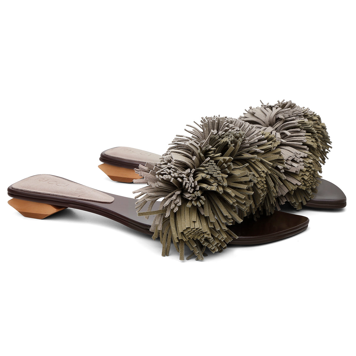 Rasteira Pompom Franjas Cinza